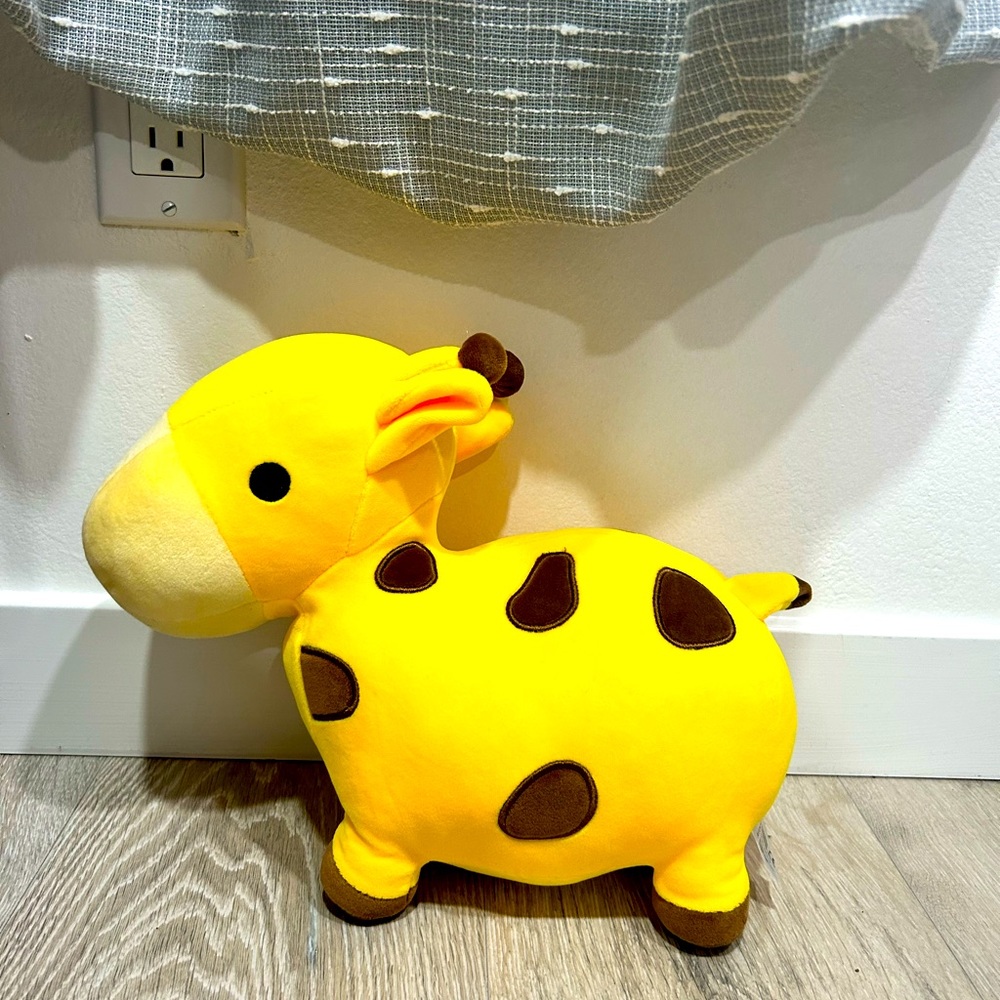 Giraffe Plushie